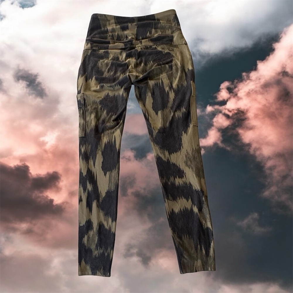 Alpine Design Women's M Selina High Rise Tight Legging Green Camo - Picture 3 of 14